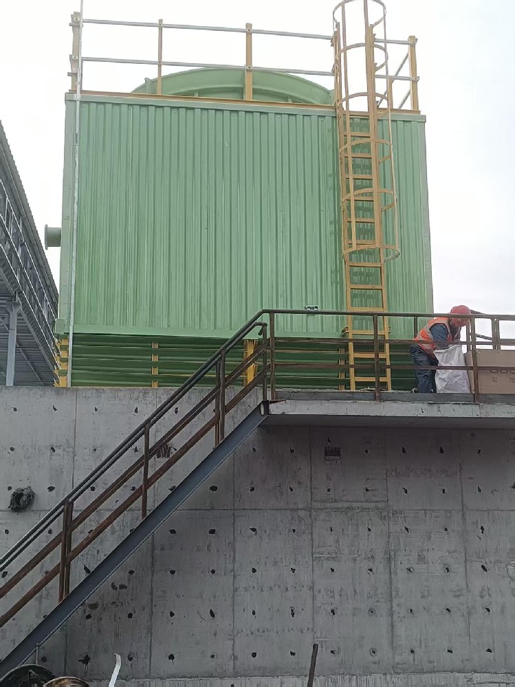 河南安阳300吨全玻璃钢方形逆流冷却塔